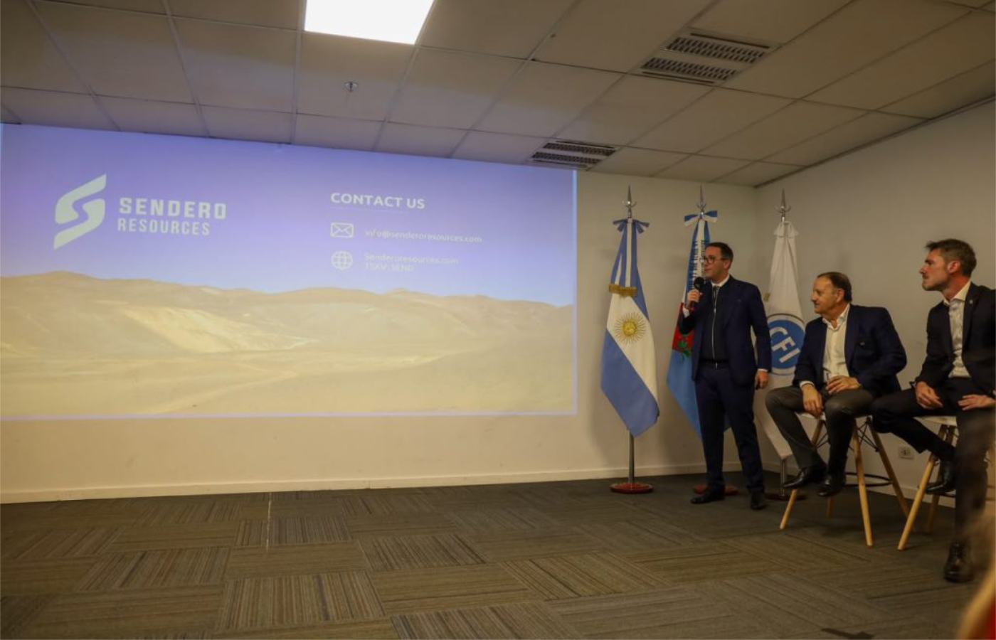 La minera afirmó que gracias al apoyo provincial se alcanzó el el respaldo financiero de algunos de los principales actores de la minería a nivel mundial para acompañar este proyecto.| Foto: Gobierno de La Rioja