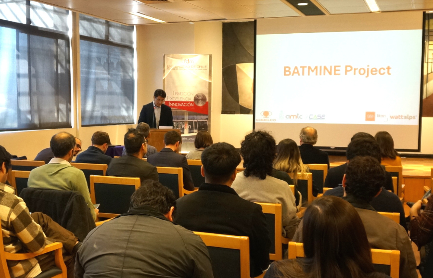 El proyecto Batmine busca acelerar la electrificación de la minería subterránea mediante nuevas herramientas de simulación y modelamiento de baterías.| Foto: AMTC