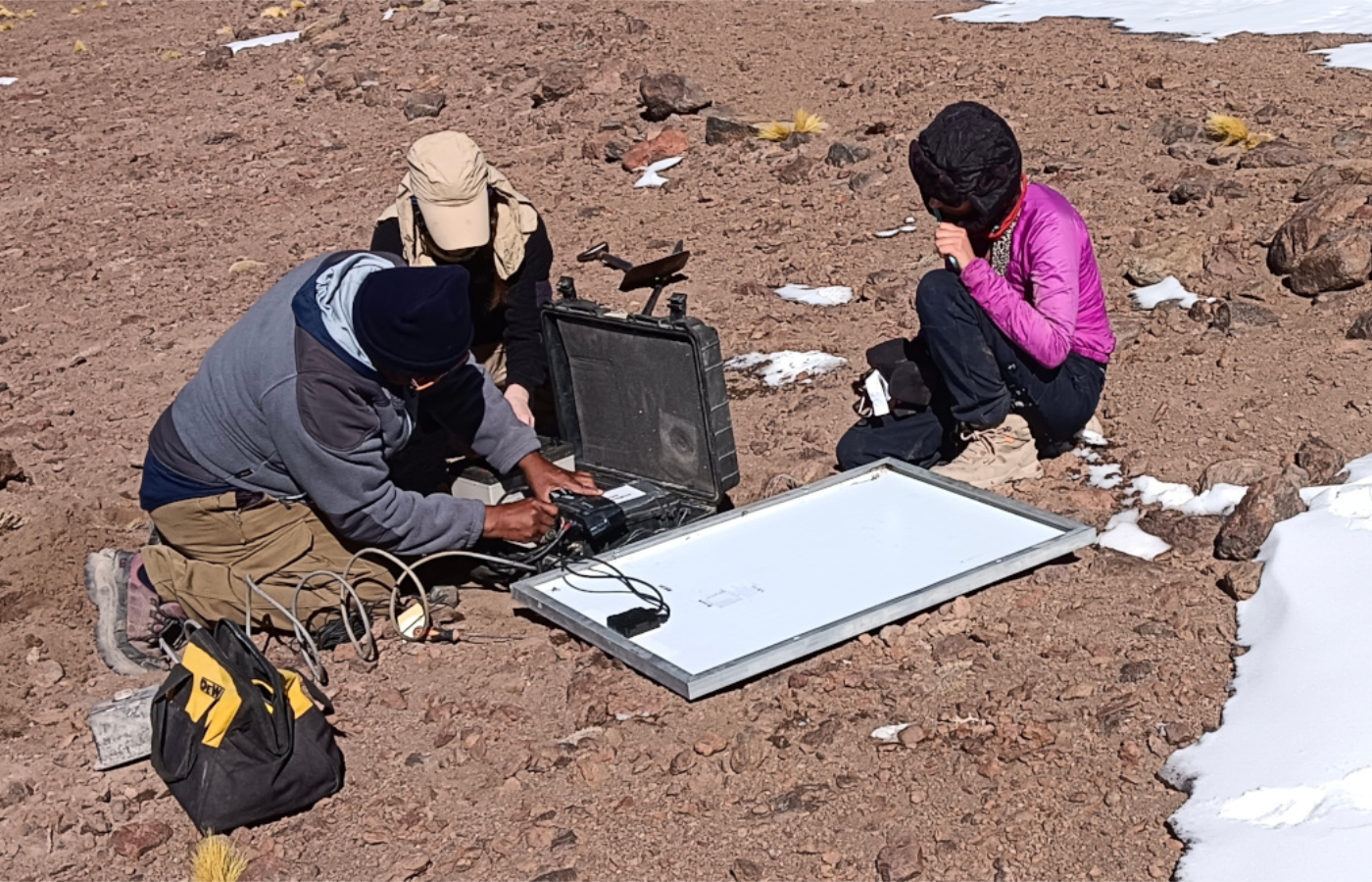 La iniciativa busca fortalecer la protección de estos ecosistemas y entregar información científica que apoye la gestión del agua y la toma de decisiones en el territorio.| Foto: AMTC