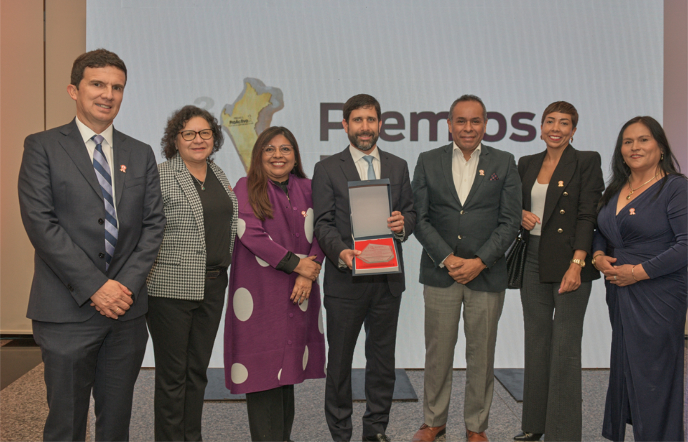 El Programa de Fortalecimiento Empresarial 2023–2025 de la minera impulsó la competitividad de 24 empresas locales y comunales en Apurímac.| Foto: Las Bambas